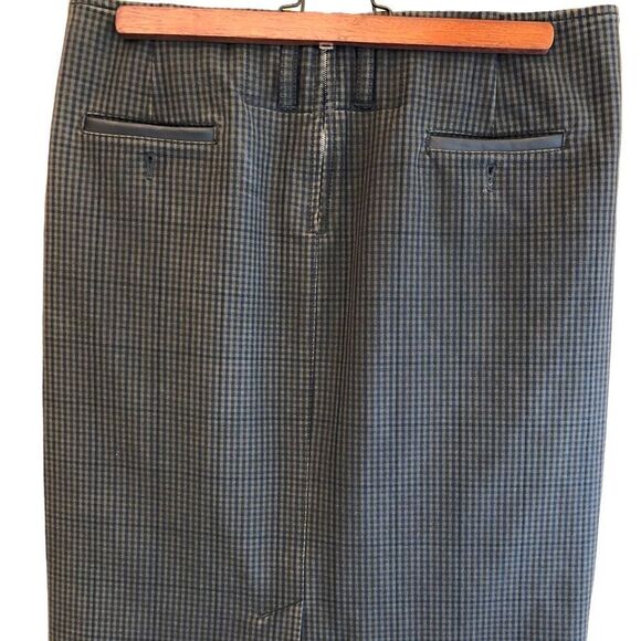 PRADA Plaid Skirt with Leather Trim Pockets EUC - Picture 2 of 14